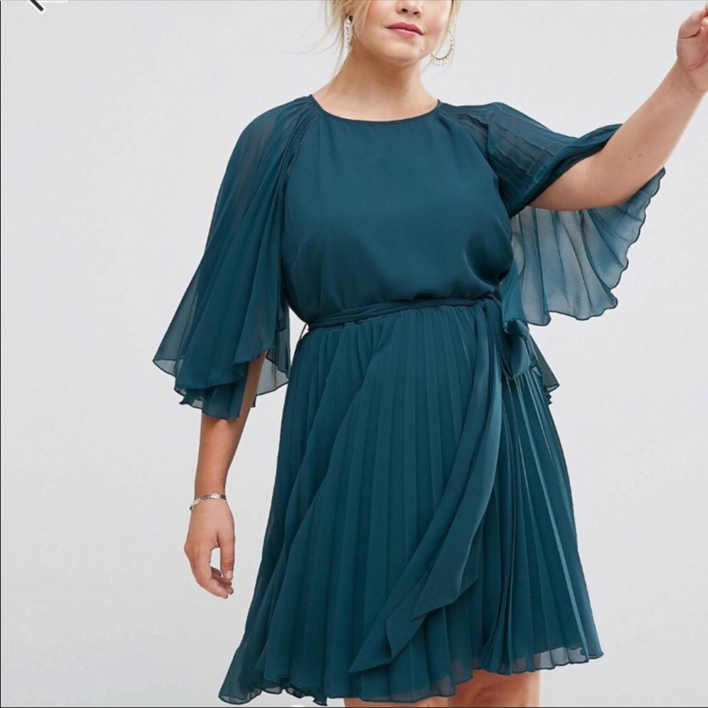 Pleated Midi Dress!